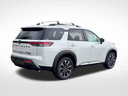 Everest White Pearl Tricoat 2026 Nissan Pathfinder Platinum