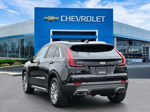 Stellar Black Metallic 2023 Cadillac XT4 Premium Luxury