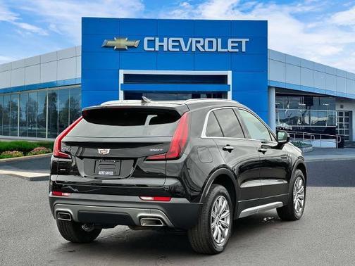 Stellar Black Metallic 2023 Cadillac XT4 Premium Luxury