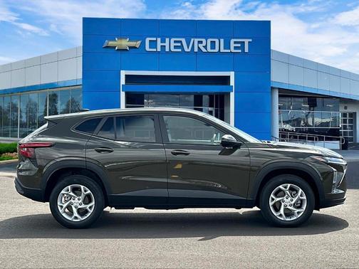 Harvest Gold / Bronze 2024 Chevrolet Trax LS