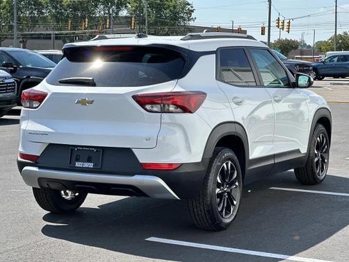 Summit White 2023 Chevrolet Trailblazer LT