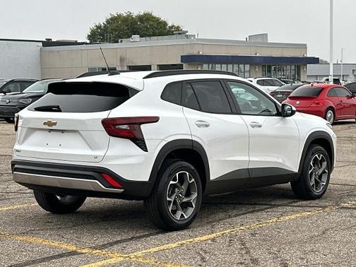 2024 Chevrolet Trax LT