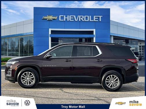 Black Cherry Metallic 2023 Chevrolet Traverse LT Leather