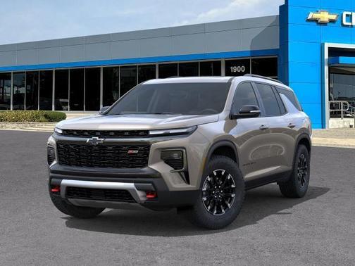 Sandstone Gray 2026 Chevrolet Traverse Z71