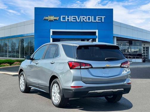 Sterling Gray Metallic 2024 Chevrolet Equinox LT