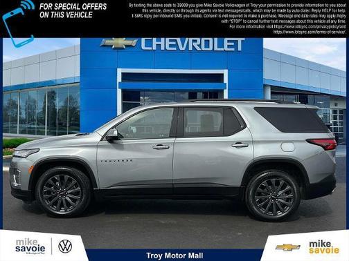 Sterling Gray Metallic 2023 Chevrolet Traverse RS