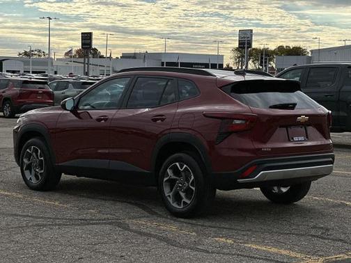 2025 Chevrolet Trax LT