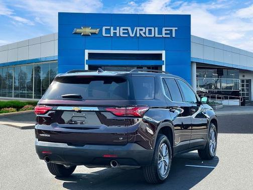 Black Cherry Metallic 2023 Chevrolet Traverse LT Leather