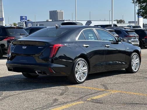 2023 Cadillac CT4 Premium Luxury