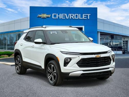 Summit White 2024 Chevrolet Trailblazer LT