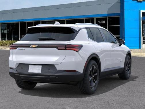 2026 Chevrolet Equinox EV LT 2