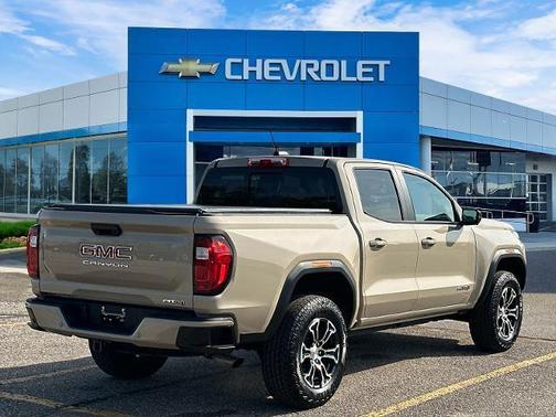 2024 GMC Canyon AT4