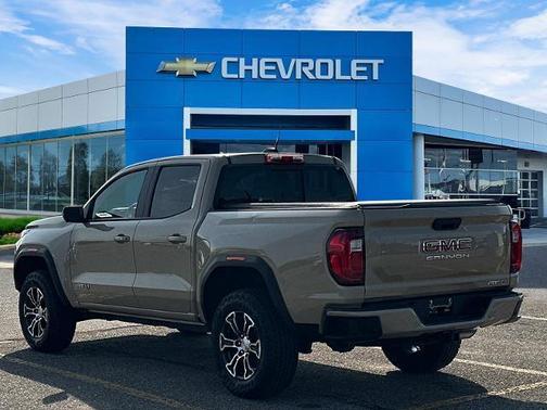 2024 GMC Canyon AT4