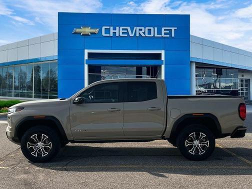 2024 GMC Canyon AT4