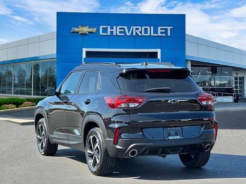 Mosaic Black Metallic 2023 Chevrolet Trailblazer RS