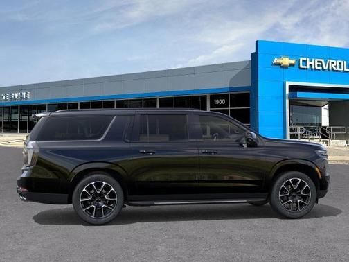 2025 Chevrolet Suburban RST