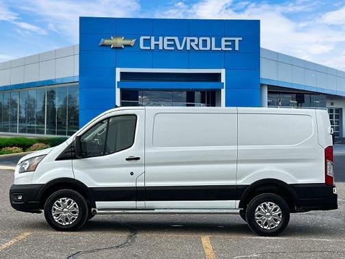2024 Ford Transit-250 