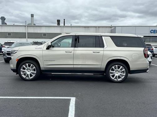 Empire Beige Metallic 2023 Chevrolet Suburban High Country