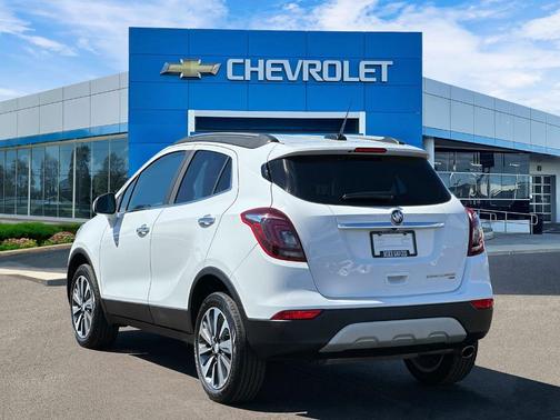 Summit White 2022 Buick Encore Preferred