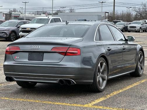Daytona Gray Pearl 2015 Audi S8 4.0T quattro