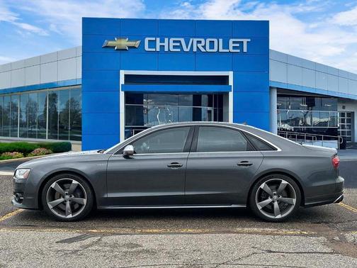 Daytona Gray Pearl 2015 Audi S8 4.0T quattro