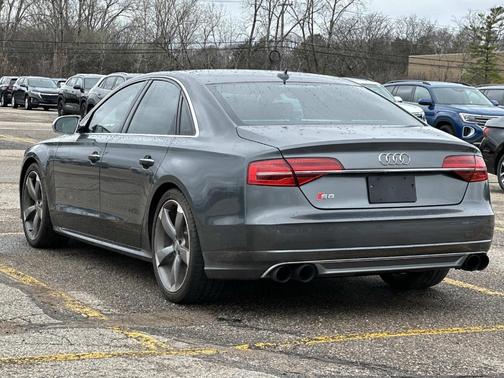 Daytona Gray Pearl 2015 Audi S8 4.0T quattro