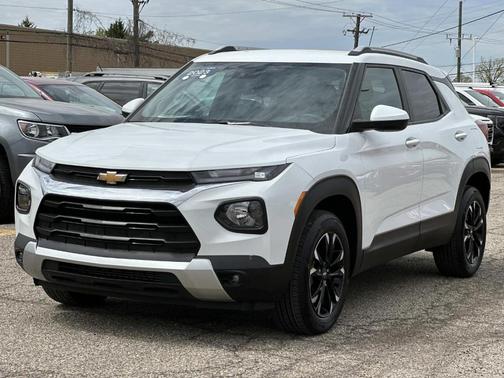 Summit White 2023 Chevrolet Trailblazer LT