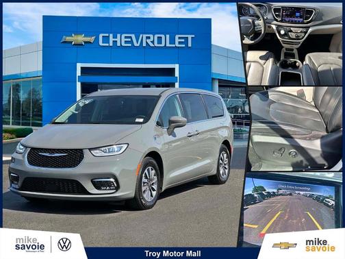 Ceramic Gray Clearcoat 2022 Chrysler Pacifica Hybrid Touring L