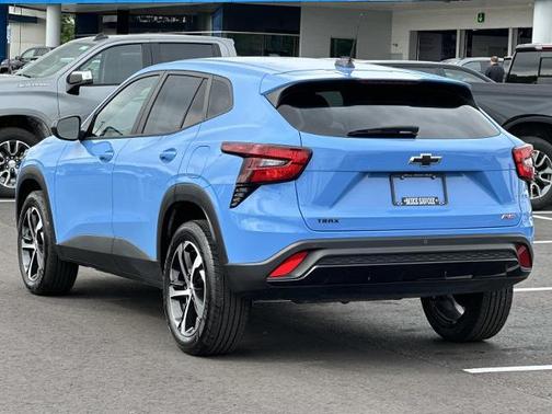 Fountain Blue 2024 Chevrolet Trax 1RS