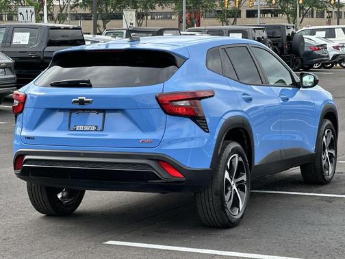 Fountain Blue 2024 Chevrolet Trax 1RS