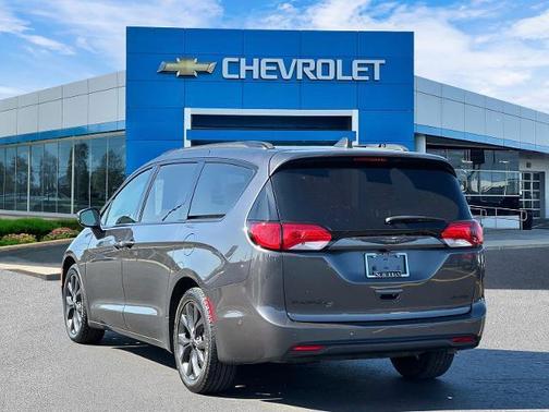 Granite Crystal Clearcoat Metallic 2020 Chrysler Pacifica Limited