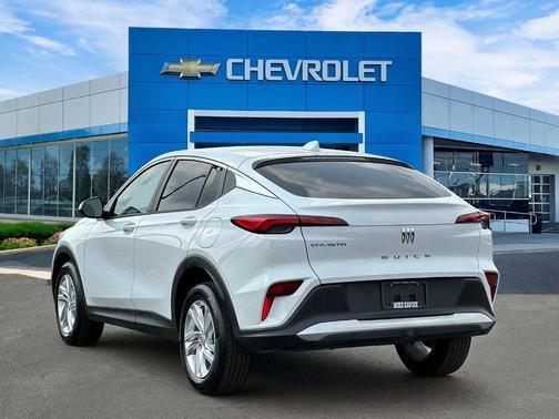 Summit White 2024 Buick Envista Preferred