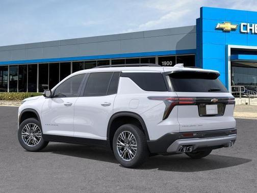Summit White 2026 Chevrolet Traverse LT