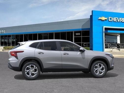 Sterling Gray Metallic 2026 Chevrolet Trax LS