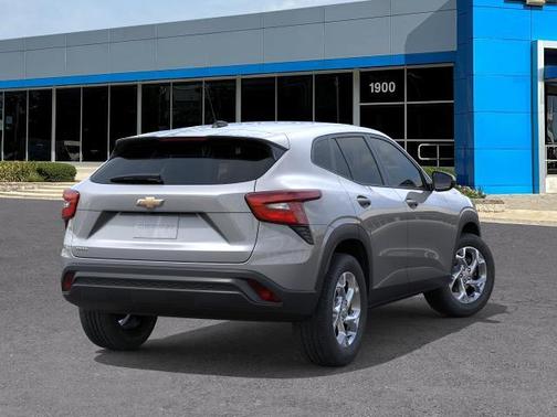 Sterling Gray Metallic 2026 Chevrolet Trax LS