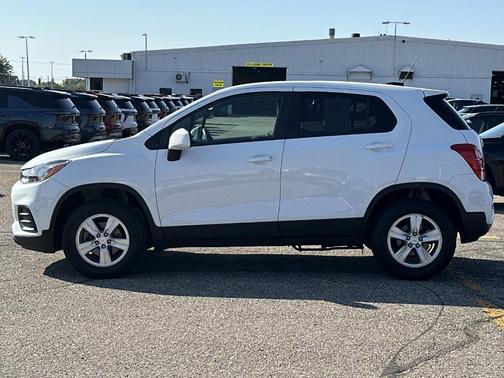 2022 Chevrolet Trax LS