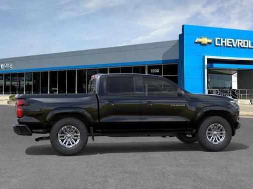 Black 2026 Chevrolet Colorado LT