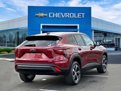 Crimson Metallic 2024 Chevrolet Trax 1RS