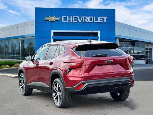 Crimson Metallic 2024 Chevrolet Trax 1RS