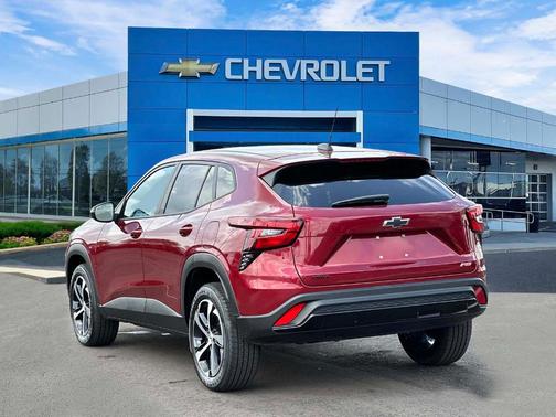 Crimson Metallic 2024 Chevrolet Trax 1RS