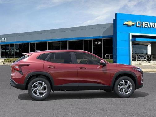2025 Chevrolet Trax LS