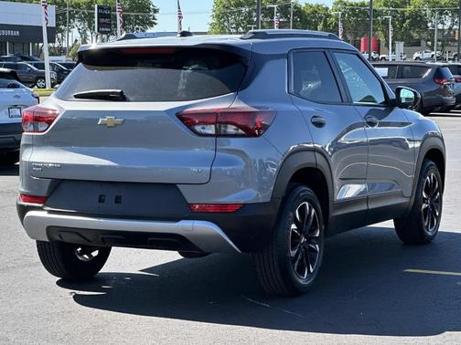 Sterling Gray Metallic 2023 Chevrolet Trailblazer LT