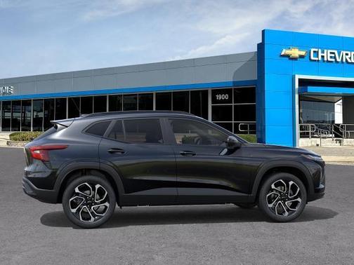 Mosaic Black Metallic 2026 Chevrolet Trax 2RS