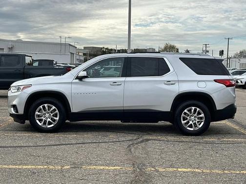 2018 Chevrolet Traverse LT Cloth