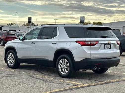 2018 Chevrolet Traverse LT Cloth