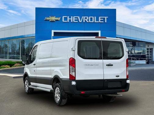 2024 Ford Transit-250 