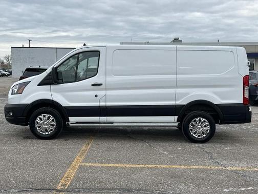 2024 Ford Transit-250 