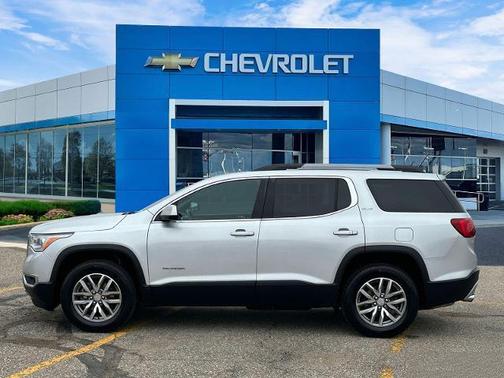 Quicksilver Metallic 2017 GMC Acadia SLE-2