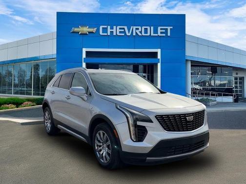 2022 Cadillac XT4 Premium Luxury