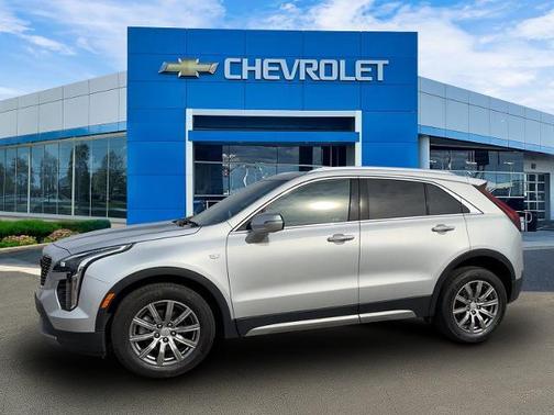 2022 Cadillac XT4 Premium Luxury